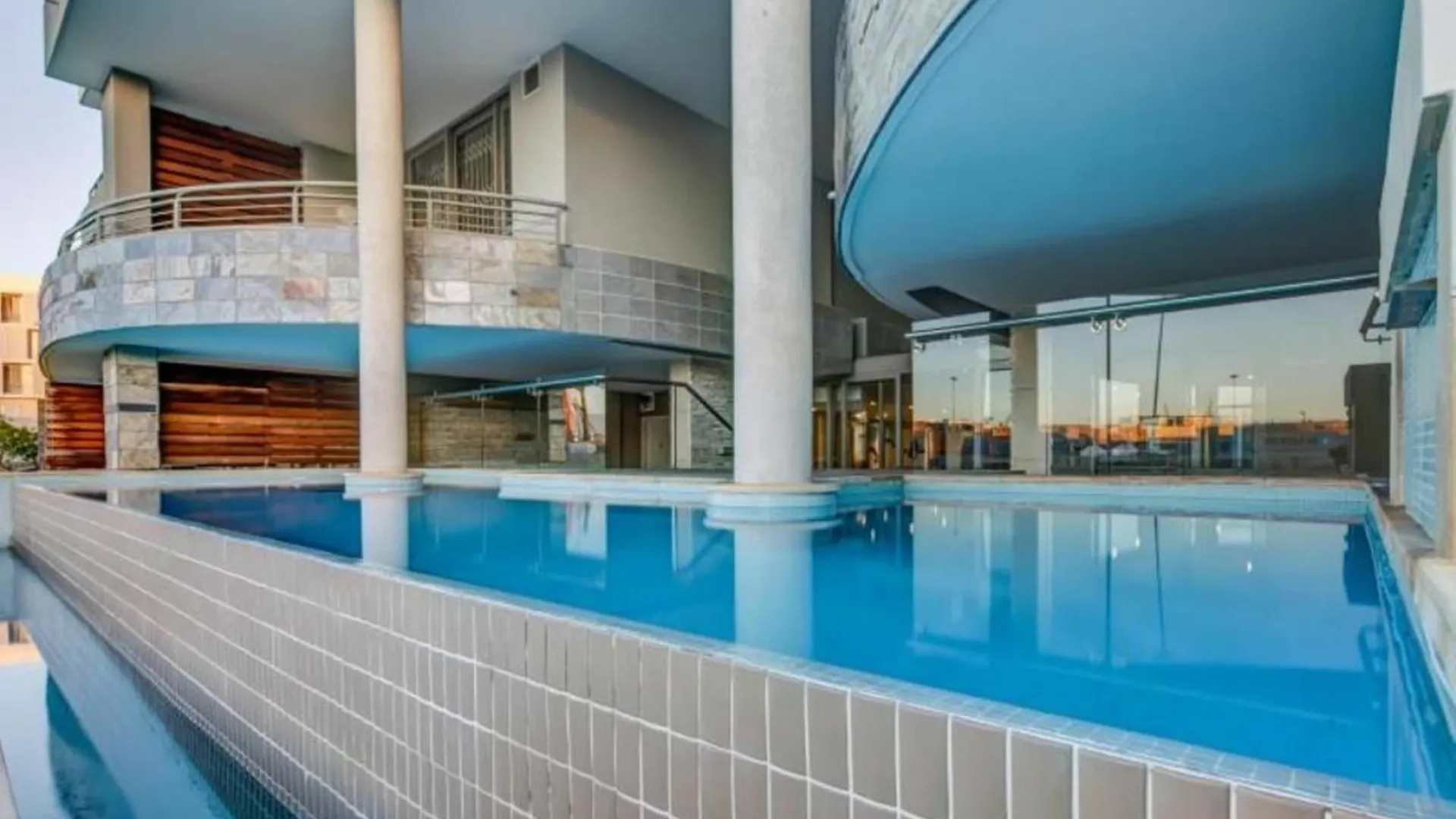 702 Canal Quays Cape Town Apartment
